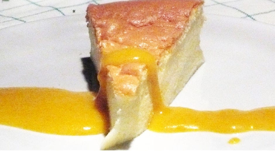Cheesecake Giapponese con Salsa di Mango ricetta