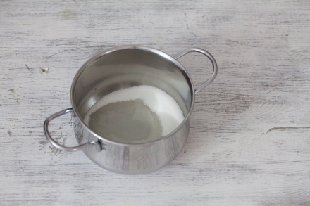 Preparazione Panna cotta senza colla di pesce - Fase 1 Preparazione Panna cotta senza colla di pesce - Fase 1