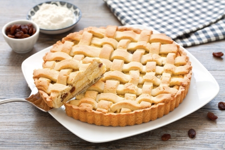 Preparazione Crostata di ricotta e uvetta - Fase 5 Preparazione Crostata di ricotta e uvetta - Fase 5