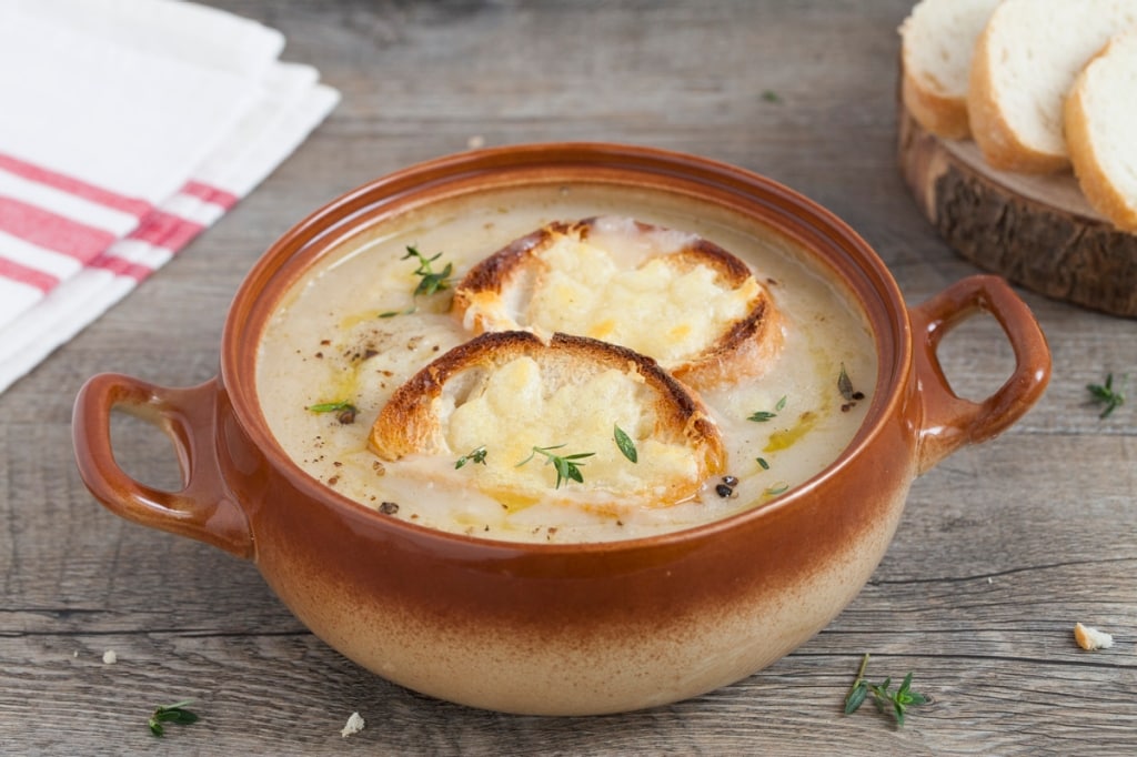 ZUPPA DI CIPOLLE ricetta soupe à l’oignon francese