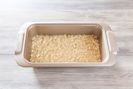 Preparazione Barrette di avena alle fragoline  - Fase 2 Preparazione Barrette di avena alle fragoline  - Fase 2