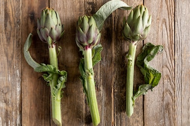 Come cucinare i carciofi: proprietà, usi, ricette e curiosità