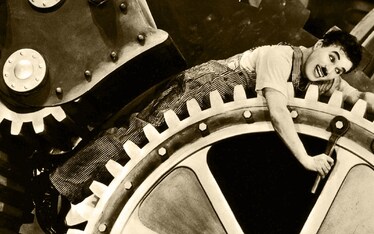 Il Sabato del Villaggio | Per una volta lasciarsi credere che se il lavoro non finisce mai non è una maledizione