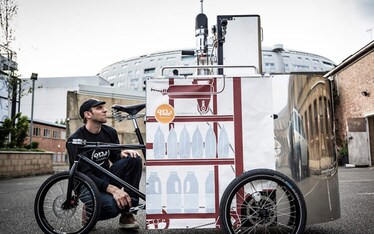 Fine coffee, no electricity, no motors, no noise