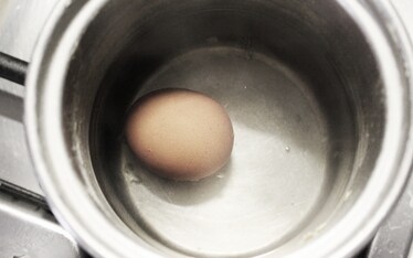 Il Sabato del Villaggio | le 5 peggiori cose che i maschi fanno in cucina quando sono da soli.