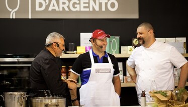 Speciale EICMA | In cucina con Dueruote, Alessandro Botturi e Matteo Fronduti