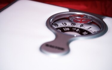 Pesarsi regolarmente aiuta a dimagrire