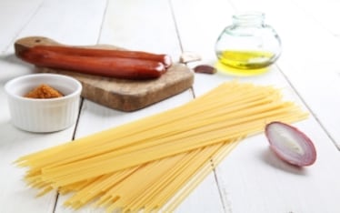 12 ingredienti da tenere in dispensa per improvvisare una cena non banale