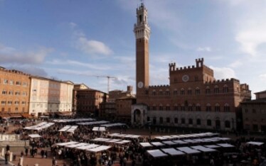 Week end enogastronomico in Piazza del Campo a Siena