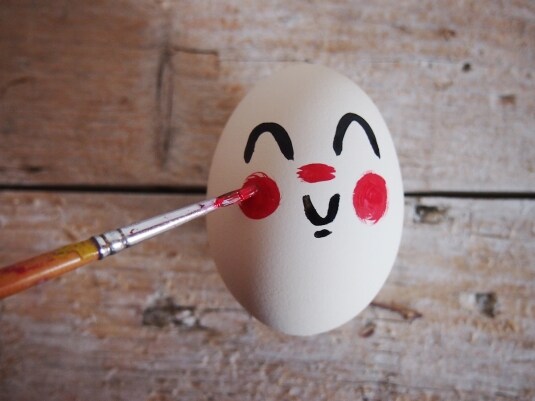 Uova decorate per la tavola