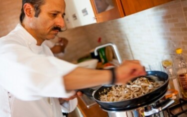 Una festa a casa con lo chef Mimmo Alba e con Il Cucchiaio d'Argento