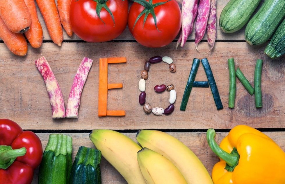 Essere vegani: vantaggi, svantaggi e ricette