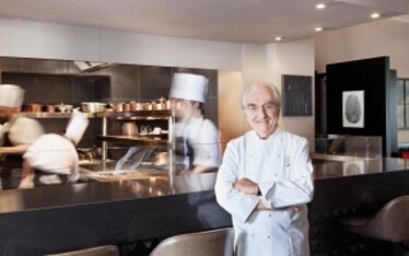 A Milano riapre il nuovo Marchesino: ora si chiama il Foyer