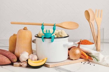 25 oggetti colorati e divertenti per rendere la tua vita in cucina più semplice