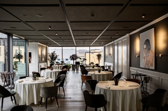 Enrico Bartolini, chi è lo chef che ha riportato le 3 Stelle Michelin a Milano