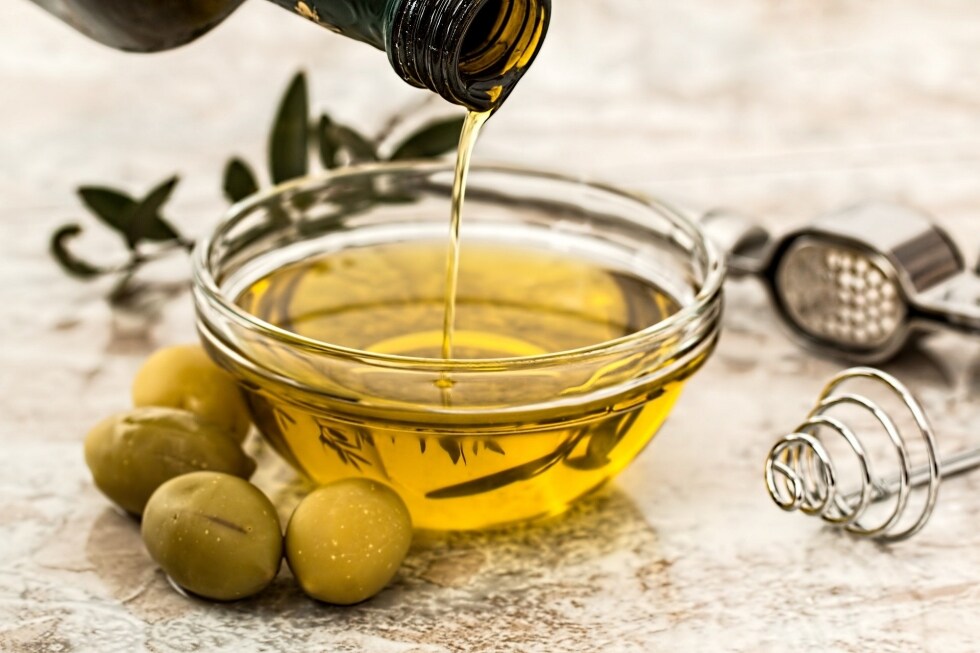 Olio, non solo extravergine: viaggio in 9 tipologie di oli da conoscere 