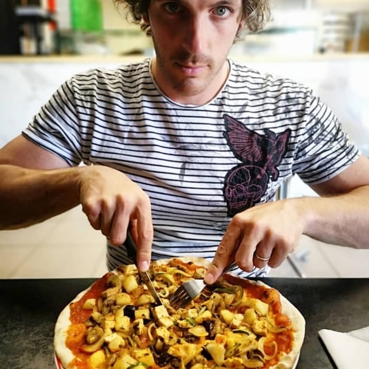 Vegani famosi, ecco i vip che non mangiano animali e derivati, come uova e formaggi