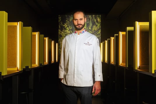 Come fare a casa la crema alle nocciole e cioccolato. La ricetta di Davide Comaschi