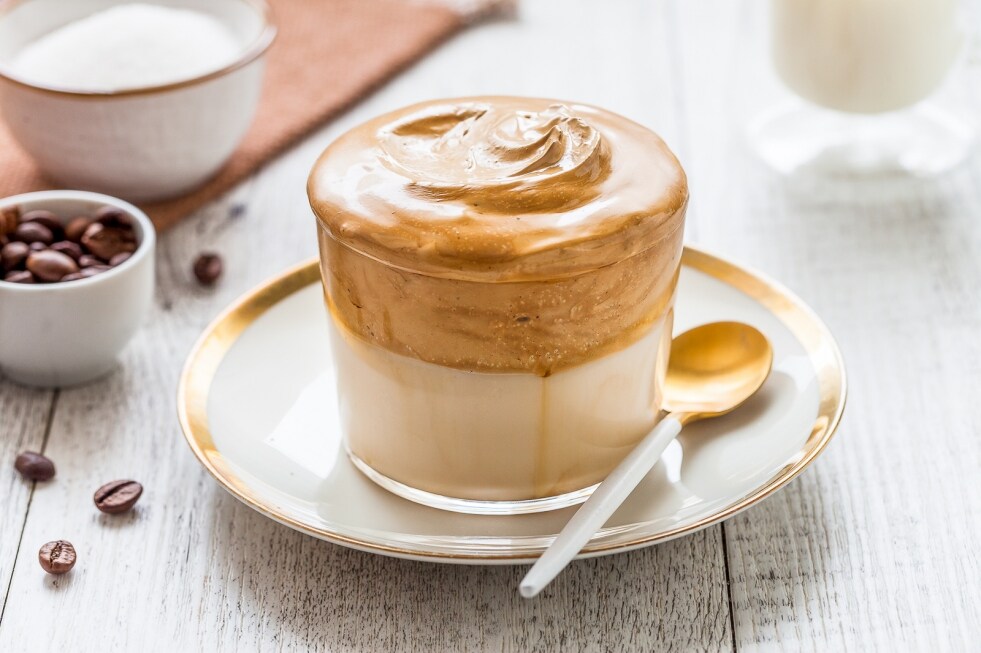 La ricetta del Dalgona Coffee: abbiamo preparato il Cappuccino Sottosopra che ha conquistato i social