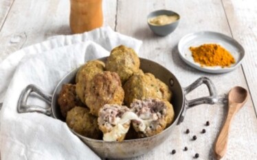 Per queste 18 ricette con la curcuma vale la pena di avere le mani gialle per una settimana