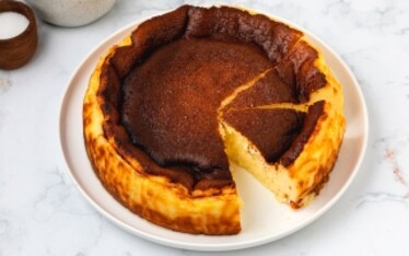 Cheesecake basca: ecco la torta "bruciata" che ha conquistato i social (e il New York Times)