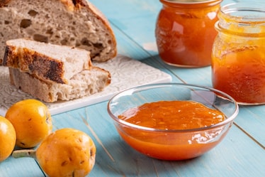 Aprile, frutta di stagione: 26 ricette per chi la ama alla follia