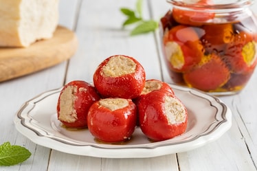Marmellate, confetture, conserve e salse dolci e salate: 50 ricette da preparare in estate