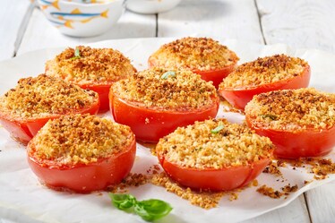 14 ricette di pomodori ripieni facili, veloci e irresistibili!