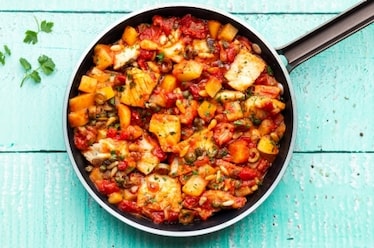 Secondi piatti di pesce al sugo: 24 ricette gustosissime