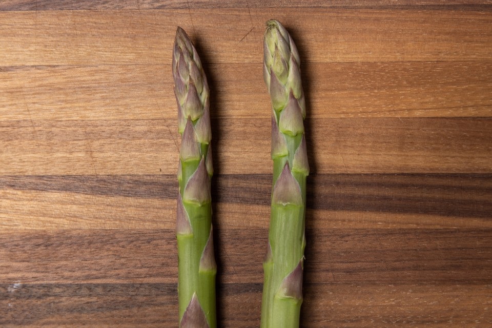 Come pulire gli asparagi in modo veloce e pratico spiegato per bene!