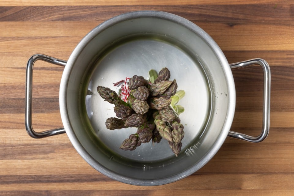 Come pulire gli asparagi in modo veloce e pratico spiegato per bene!