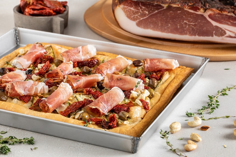 Speck Alto Adige IGP, un gusto unico per tutte le occasioni. Anche di festa!