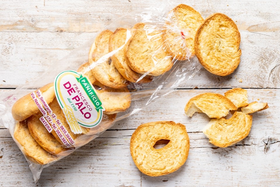 Ecco cosa ci trovi quando il pacco da giù arriva dalla Basilicata!