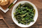 13 ricette con la cicoria (o catalogna) che vi faranno amare questa verdura di stagione