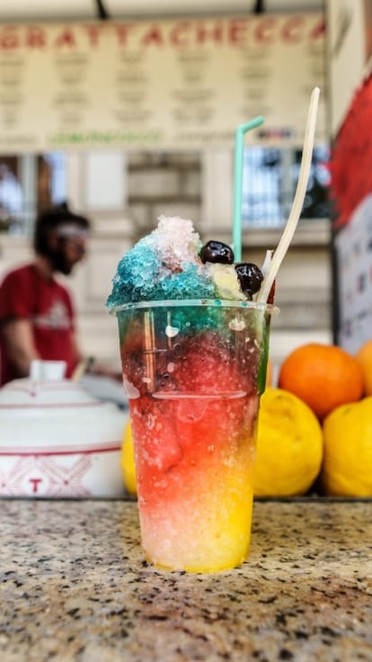 Viva la grattachecca! Cos'è e come si prepara la bevanda dell'estate romana
