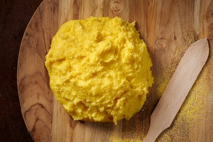 Tutti i segreti della polenta: come prepararla, ricette e idee anti-spreco
