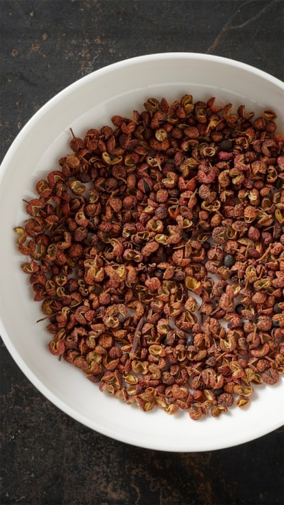 Pepe del Sichuan: cos’è, benefici e come usarlo in cucina