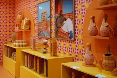 Chasing the Sun: Veuve Clicquot porta il sole di Yinka Ilori alla Milano Design Week