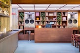 A Milano c'è un hi-fi bar che si chiama MOGO che vuol dire insieme