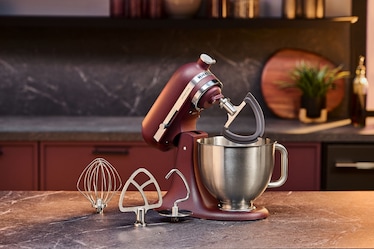 Nuova KitchenAid Artisan Plus: ecco come cambia la planetaria tra design e creatività
