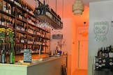 A Milano c'è una piccola enoteca etnica che ti fa sentire in Ecuador anche se sei in Solari