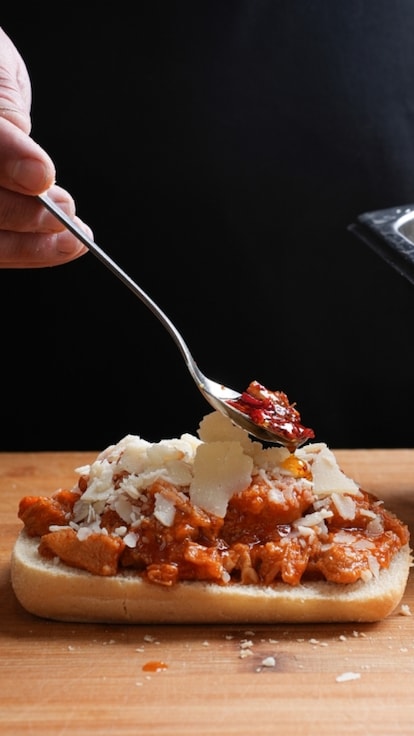 Il panino con la lingua di Casa Barozzi a Milano ti fa venire voglia di fare la scarpetta