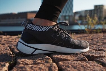 Sneakers fatte con i fondi di caffè: la Rens lancia le Nomad e saranno a impatto zero