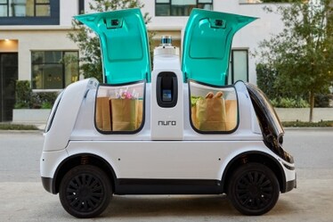 Pizze, biscotti, frutta, verdura, pranzi e cene: il cibo a domicilio ce lo portano i robot