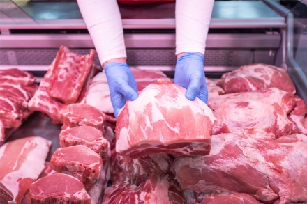 Guida all’acquisto della carne: come comprarla buona per noi e per l’ambiente