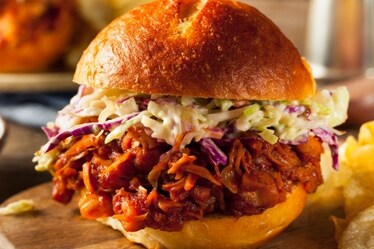 La carne costa e inquina. Ecco le alternative più curiose e divertenti da provare 