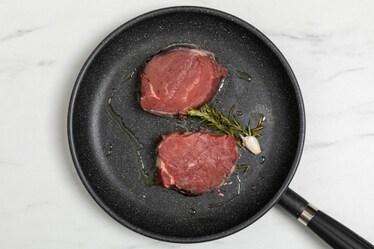 Consumiamo meno carne e più carne vegetale: le statistiche di acquisto mostrano un’Italia inaspettata