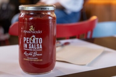 Cosa sono la papacella napoletana e il pomodoro siccagno, tra gli ingredienti preferiti di Bosco e Scaglione