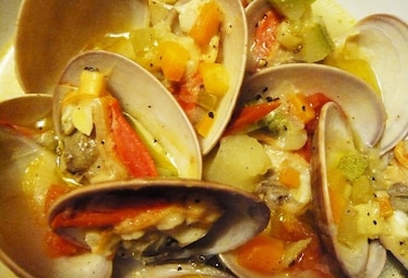 Zuppa di fasolari e misticanza di verdure