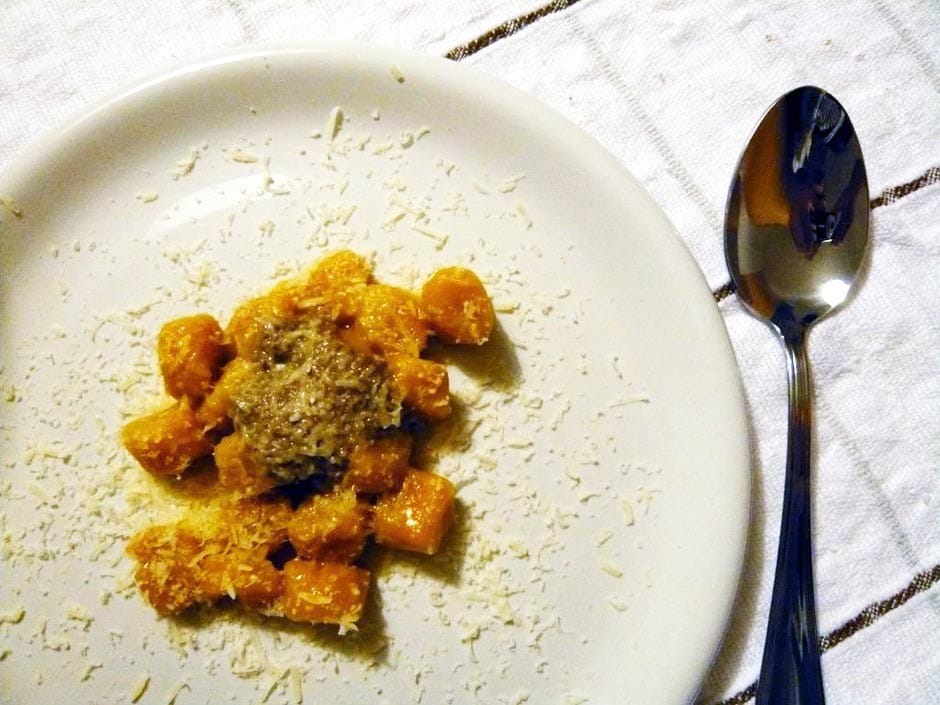 Gnocchi di Zucca con Ragù di Fegatini di Pollo ricetta